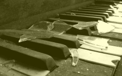 broken_glass_on_an_old_piano__by_letter_of_freedom-d51xop5